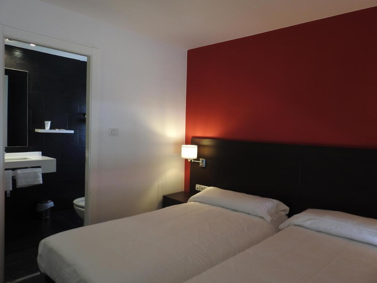 Hostal Meson De Paco Cariñena Kültér fotó